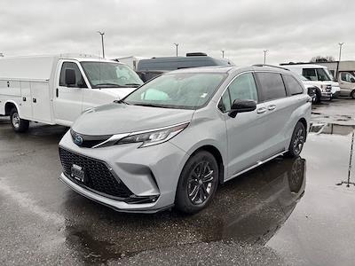 Used 2024 Toyota Sienna - photo 1