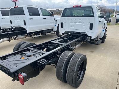 2023 Chevrolet Silverado 5500 Regular Cab DRW RWD, Cab Chassis for sale #400D - photo 2