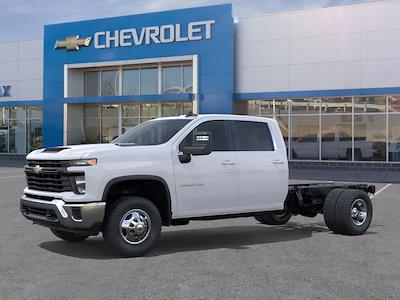 2025 Chevrolet Silverado 3500 Crew Cab DRW 4WD Cab Chassis for sale #594F - photo 2