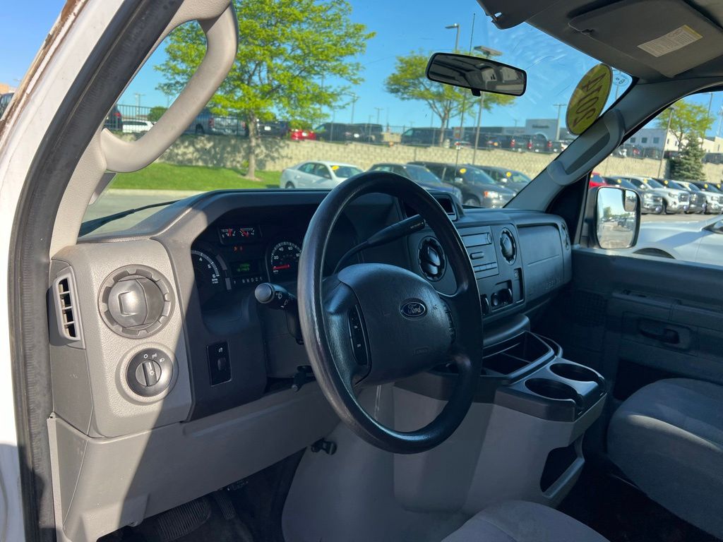 Used 2014 Ford E-250 - photo 16