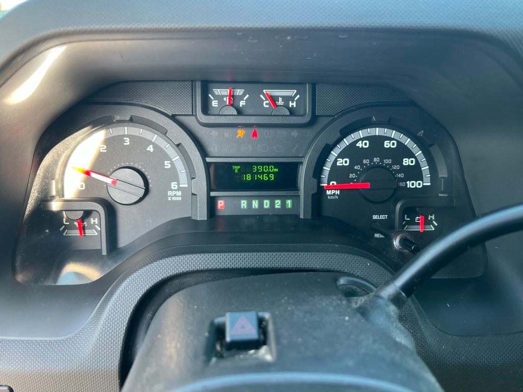 Used 2014 Ford E-250 - photo 31