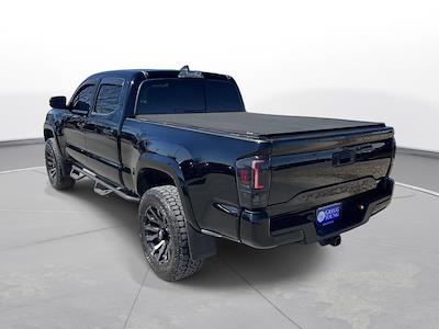 Used 2017 Toyota Tacoma - photo 1