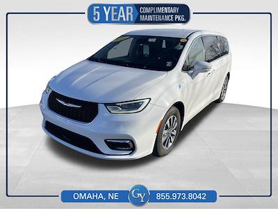 Used 2022 Chrysler Pacifica - photo 1
