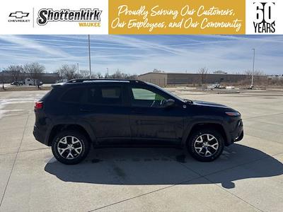 Used 2015 Jeep Cherokee - photo 1