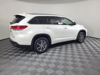 2018 Toyota Highlander 4x4 SUV for sale #51208A - photo 2