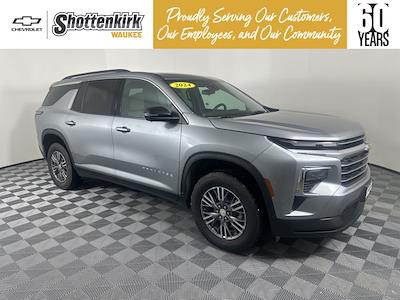 Used 2024 Chevrolet Traverse LT for sale #51796A - photo 1