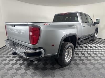2025 Chevrolet Silverado 3500 Crew Cab 4x4 Pickup for sale #51571 - photo 2