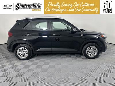 Used 2020 Hyundai Venue - photo 1