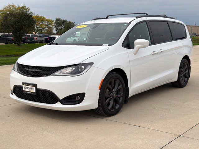 Used 2019 Chrysler Pacifica - photo 2