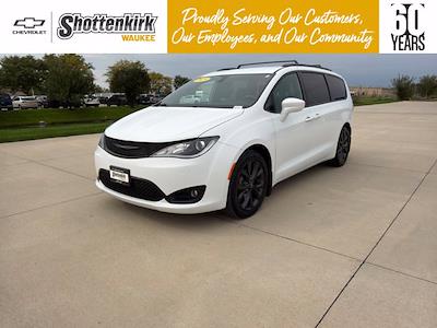 2019 Chrysler Pacifica FWD Minivan for sale #KB7532 - photo 1
