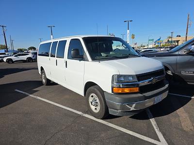 Used 2017 Chevrolet Express 3500 - photo 1