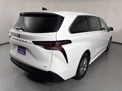 Used 2025 Toyota Sienna - photo 1