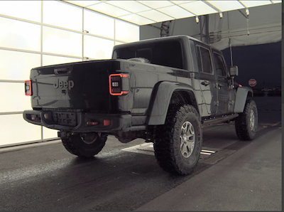 Used 2020 Jeep Gladiator - photo 1