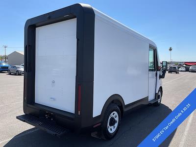 2025 Chevrolet BrightDrop 400 Standard Roof FWD Step Van / Walk-in for sale #P253574 - photo 2