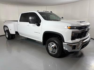New 2026 Chevrolet Silverado 3500 LT Crew Cab for sale #P262811 - photo 2