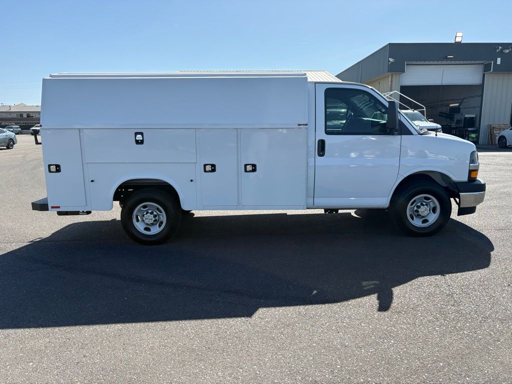 New 2026 Chevrolet Express 3500 - photo 13