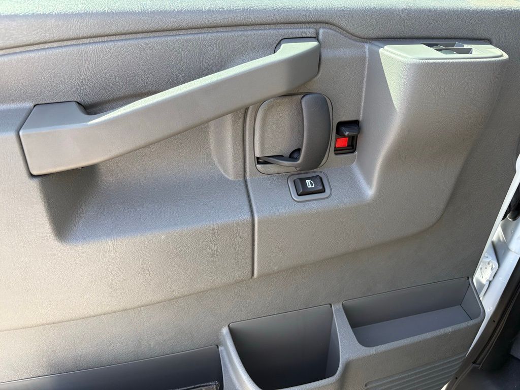New 2026 Chevrolet Express 3500 - photo 20
