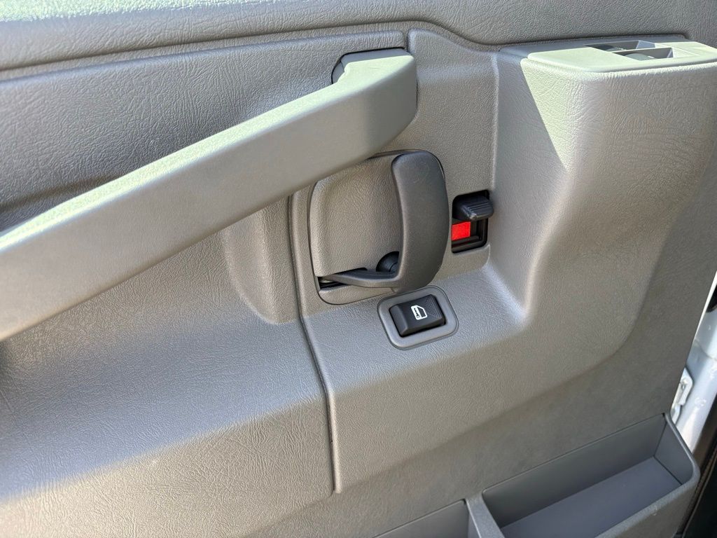 New 2026 Chevrolet Express 3500 - photo 21