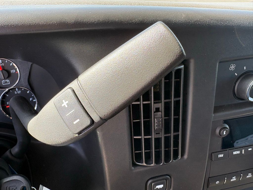 New 2026 Chevrolet Express 3500 - photo 27