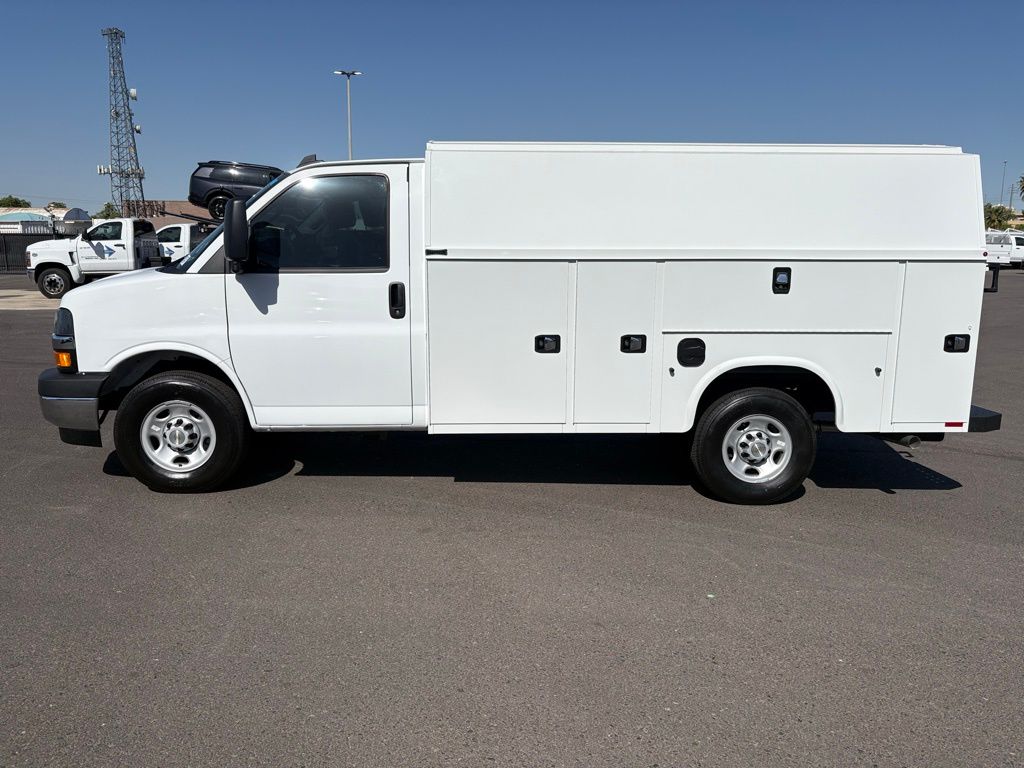 New 2026 Chevrolet Express 3500 - photo 9
