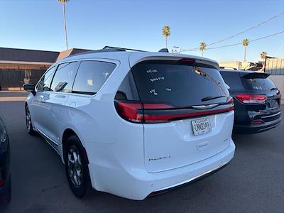 Used 2023 Chrysler Pacifica - photo 1
