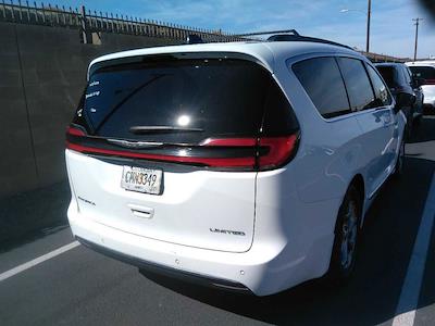 Used 2023 Chrysler Pacifica - photo 1