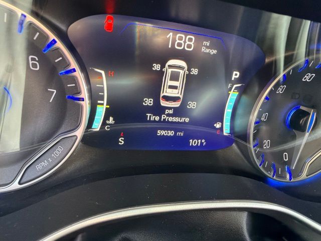 Used 2023 Chrysler Pacifica - photo 16