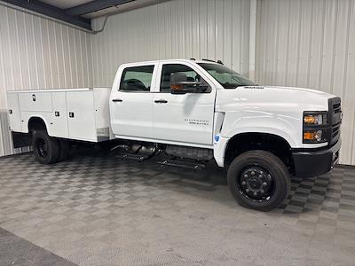 2022 Chevrolet Silverado 5500 Crew Cab DRW 4WD Service Truck for sale #571320 - photo 1