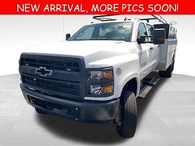 2022 Chevrolet Silverado 5500 Crew Cab DRW 4WD Service Truck for sale #571640 - photo 1