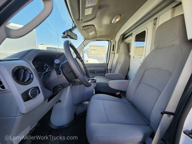 New 2026 Ford E-350 - photo 34