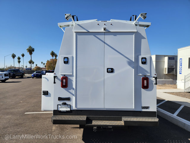 New 2026 Ford E-350 - photo 10