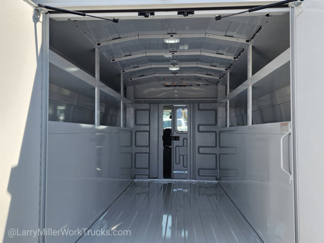 New 2026 Ford E-350 - photo 15