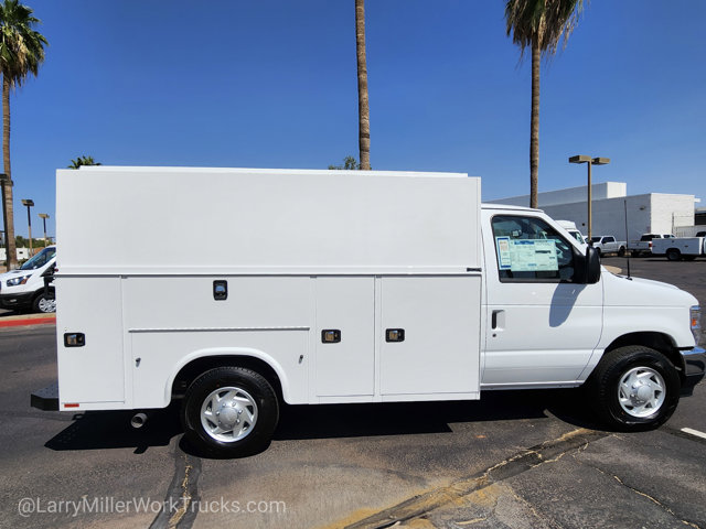 New 2026 Ford E-350 - photo 20