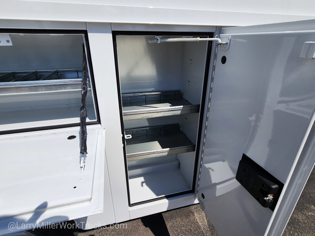 New 2026 Ford E-350 - photo 24