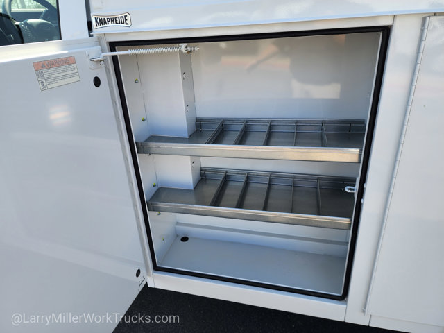 New 2026 Ford E-350 - photo 7