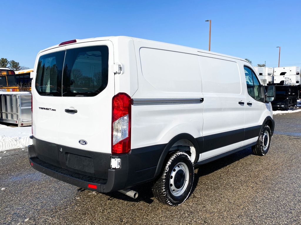 New 2026 Ford Transit 250 - photo 8