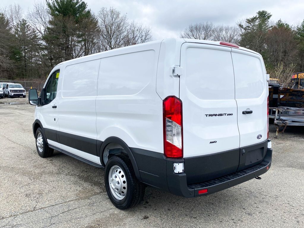 New 2026 Ford Transit 250 - photo 7