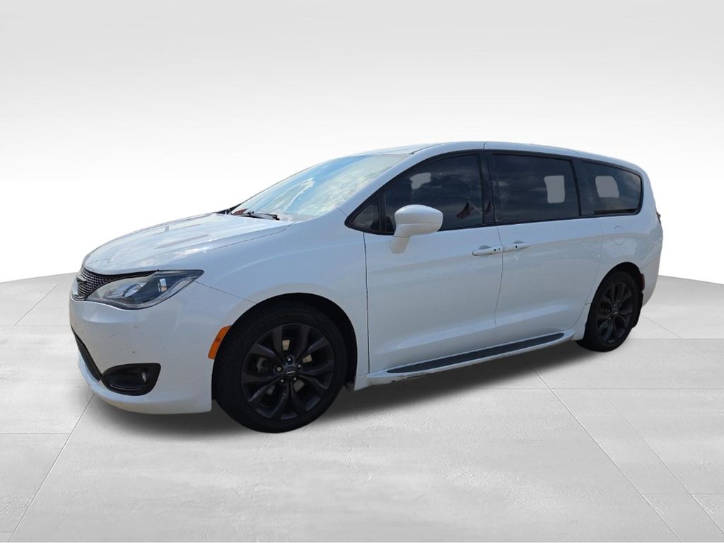 Used 2020 Chrysler Pacifica - photo 2