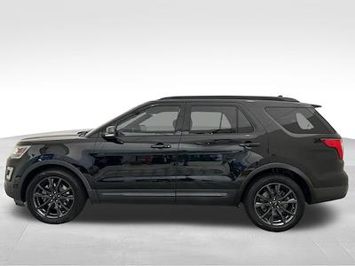 Used 2017 Ford Explorer - photo 2
