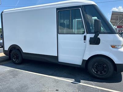 2025 Chevrolet BrightDrop 400 Standard Roof AWD Step Van / Walk-in for sale #J5G105082 - photo 1