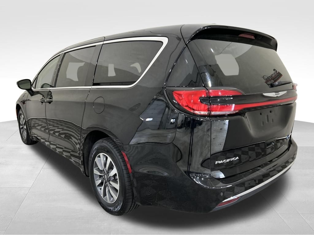 Used 2024 Chrysler Pacifica - photo 5
