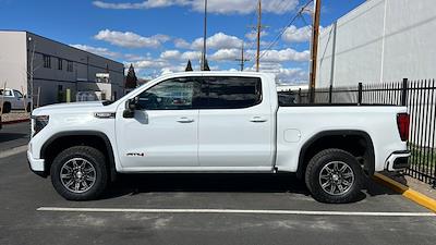 Used 2025 GMC Sierra 1500 - photo 1
