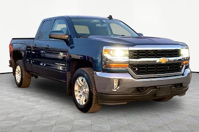 Used 2018 Chevrolet Silverado 1500 - photo 1