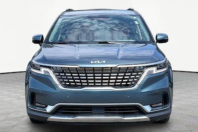 Used 2022 Kia Carnival - photo 1