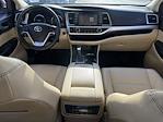 2019 Toyota Highlander 4x2 SUV for sale #LEW42841A - photo 10