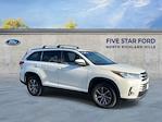 2019 Toyota Highlander 4x2 SUV for sale #LEW42841A - photo 3