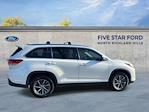 2019 Toyota Highlander 4x2 SUV for sale #LEW42841A - photo 9