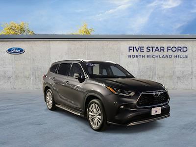 Used 2023 Toyota Highlander Platinum for sale #SFB59380A - photo 1