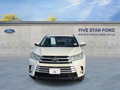 Used 2019 Toyota Highlander XLE for sale #SWG27489B - photo 2