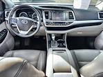 2019 Toyota Highlander FWD SUV for sale #SWG27489B - photo 9